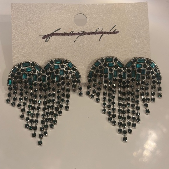 Free People Hearts on Fire Dangle Earrings NWT - Picture 4 of 4